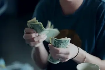 هل تحتاج إلى اقتراض المال؟ نصائح حول ما هو مقبول وما هو غير مقبول.