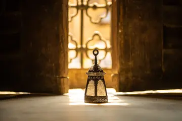 تقليد قارع الطبول (المسحّراتي) خلال شهر رمضان في دمشق