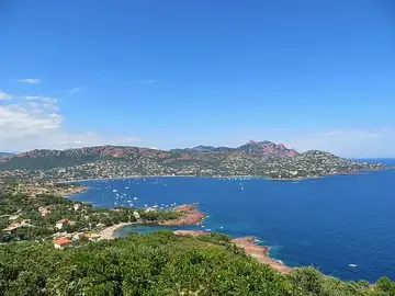 Exploring the Beaches of the French Riviera: An Unforgettable Summer Experience