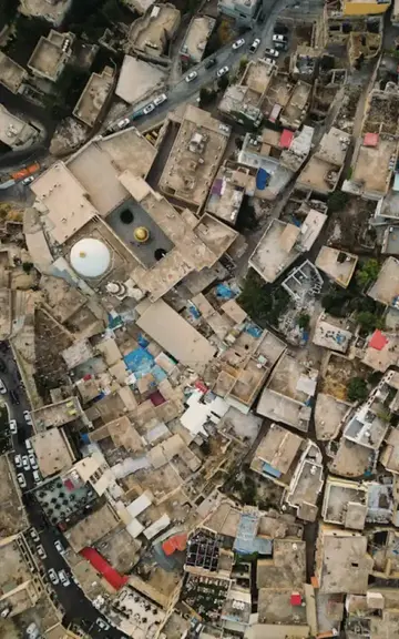 لا توجد نقود، بطاقة الحافلة كافية: هل يستطيع نظام النقل العام الجديد في لبنان إعادة بيروت إلى الحركة مرة أخرى؟ 