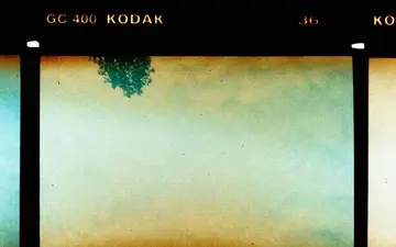 قبل البثّ، كانت بكرات الفيلم هي الفيلم نفسه