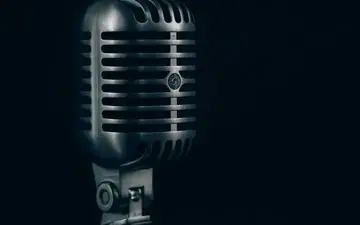 لم يكن شبك الميكروفون الكلاسيكي مجرد مظهر جمالي قط